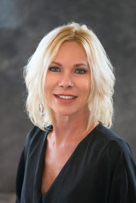 Portrait of Kelley Comer, Realtor®